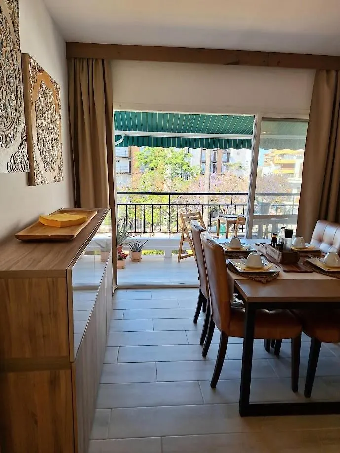 Bonanza 3 Bedroom Zen Appartment 베날마데나코스타