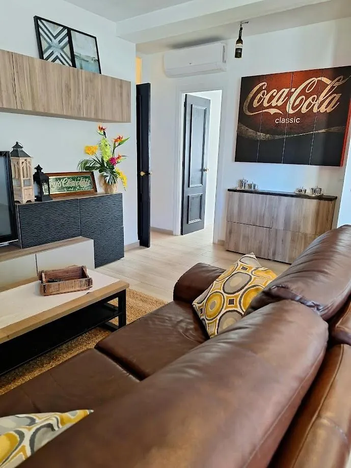 Bonanza 3 Bedroom Zen Appartment 베날마데나코스타 0*,